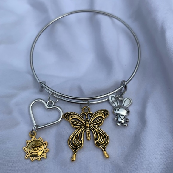 Brand New! Handmade! Adjustable Charm Bangle Bracelet! - Picture 3 of 4